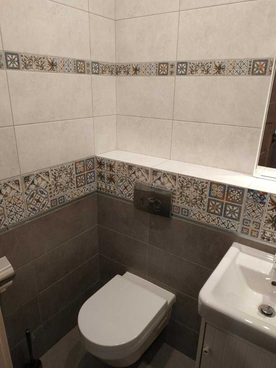 Comfort Apartment On Bogdanivska Street 7B Kyiv Exterior foto