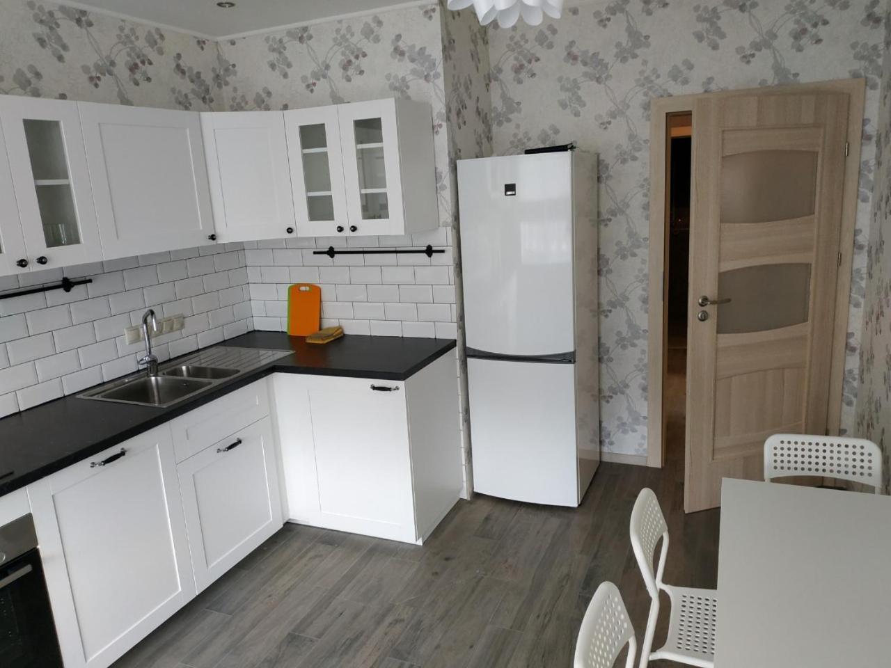 Comfort Apartment On Bogdanivska Street 7B Kyiv Exterior foto