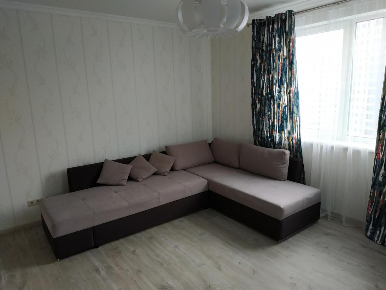 Comfort Apartment On Bogdanivska Street 7B Kyiv Exterior foto