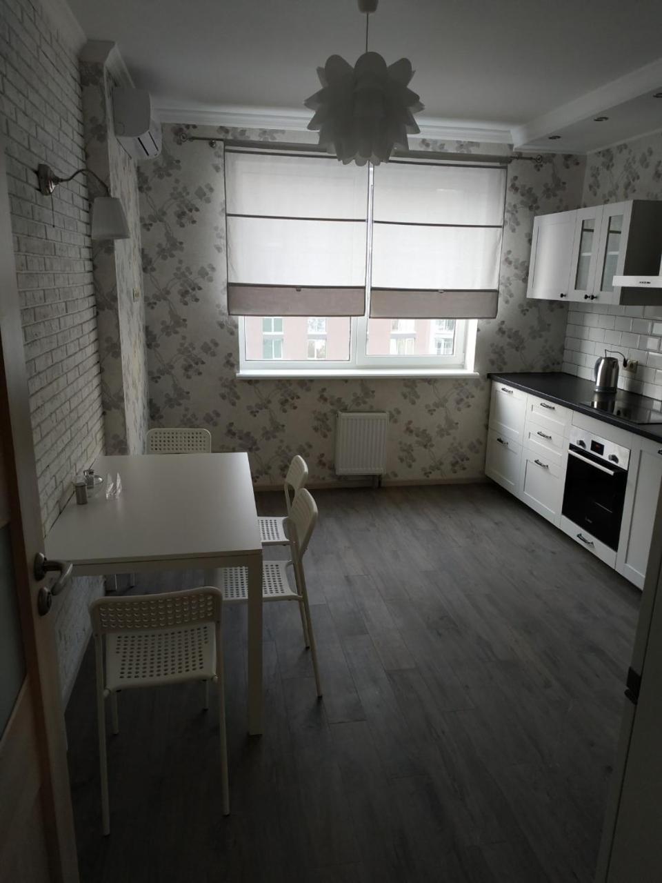 Comfort Apartment On Bogdanivska Street 7B Kyiv Exterior foto